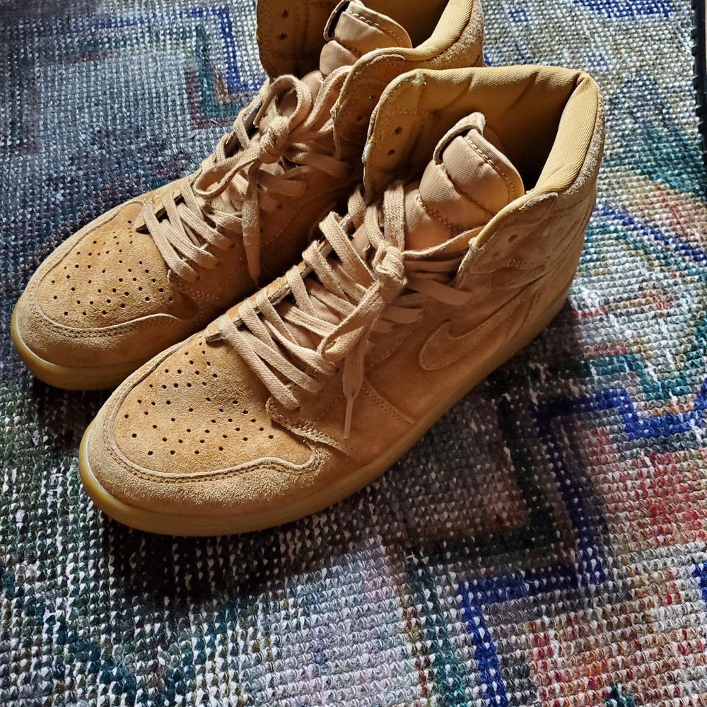 Nike Air Jordan mid suede size 11